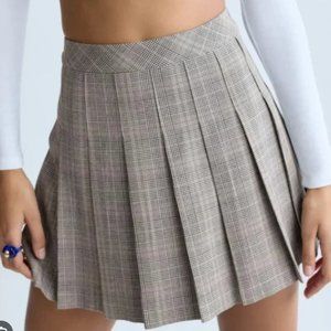 Aritzia Sunday Best Grey Plaid Pleated Mini Skirt